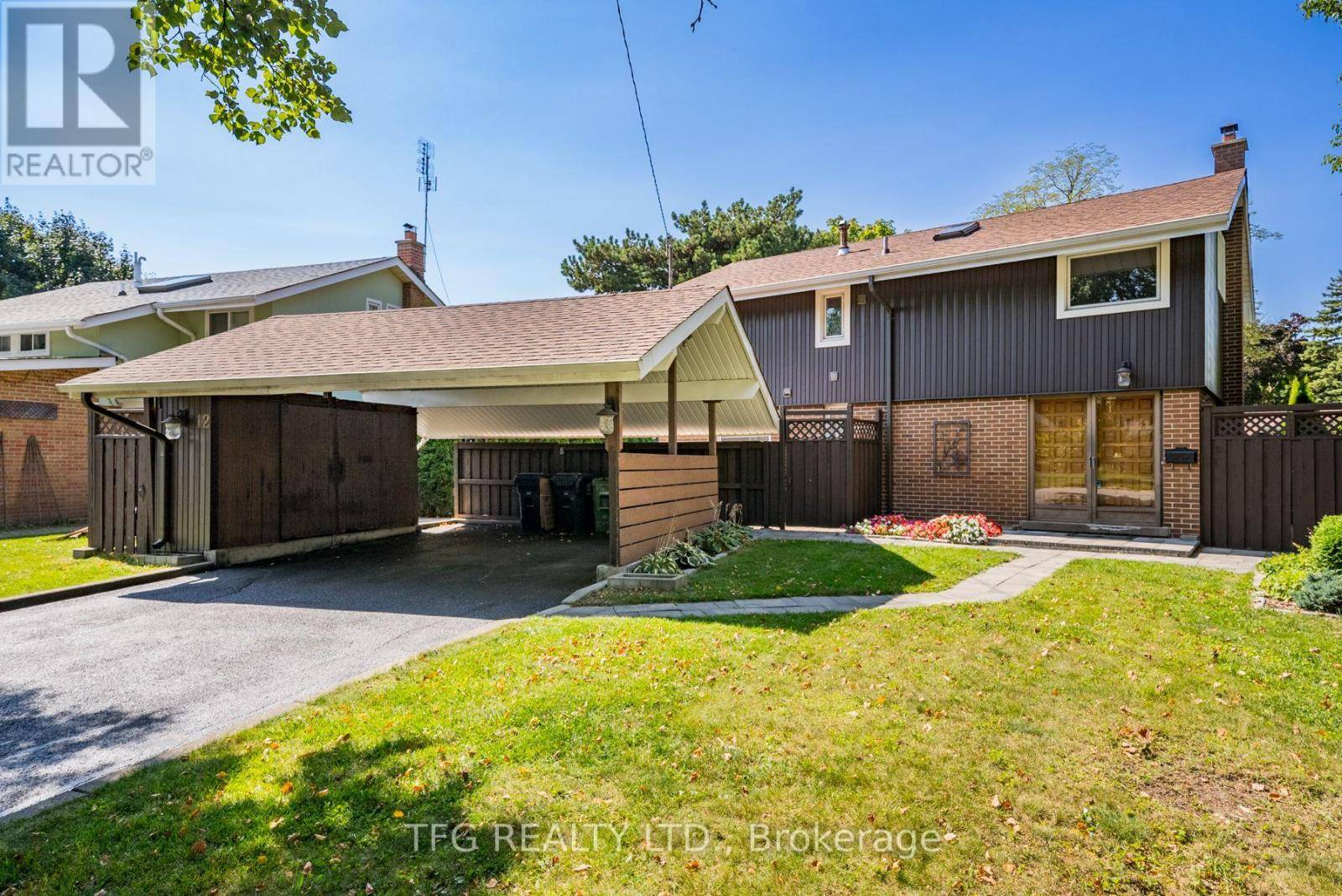 Toronto (bendale), ON M1P3L9,12 ARLENE CRESCENT