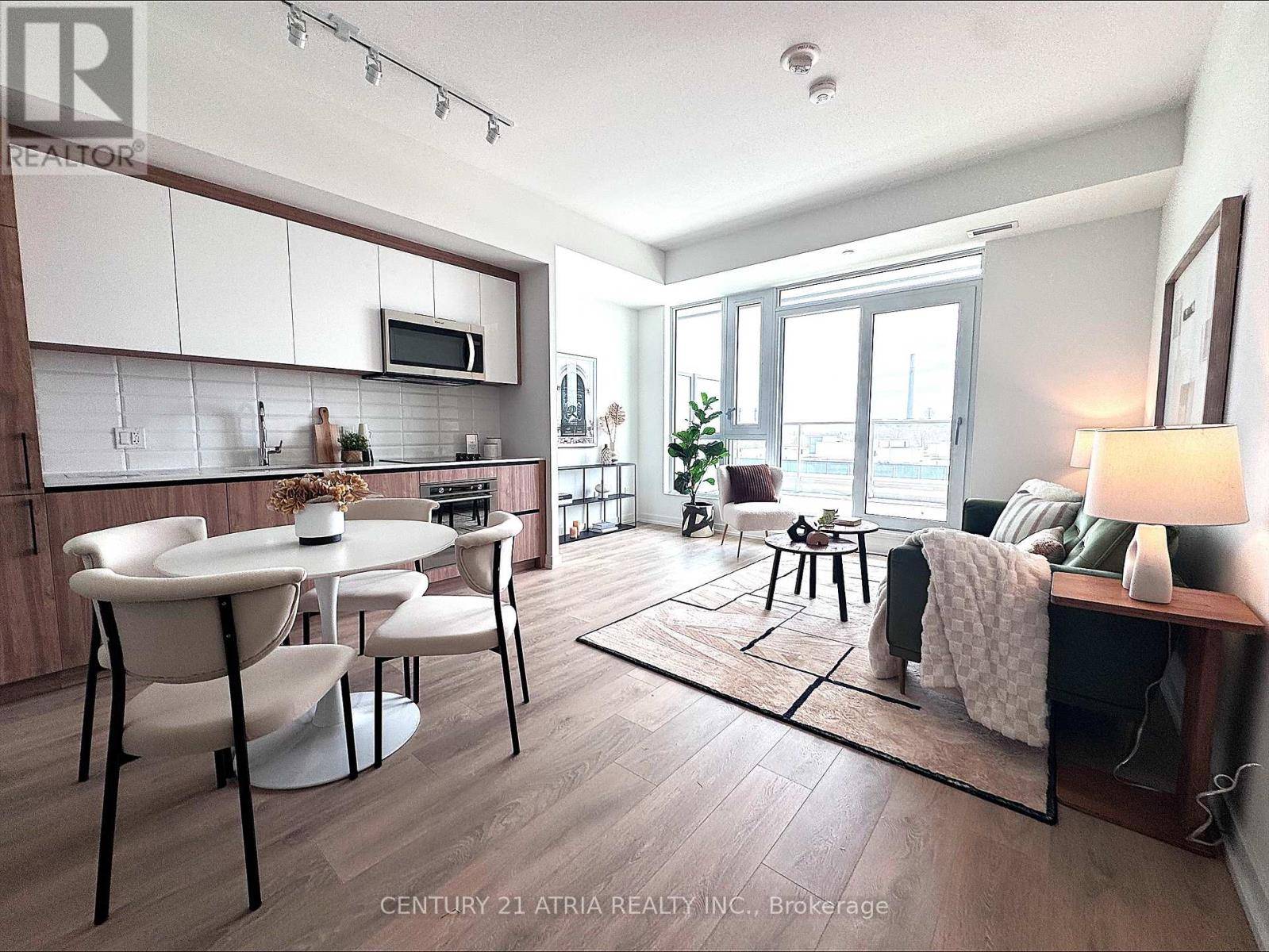 Toronto (south Riverdale), ON M4M1C3,150 Logan AVE #705