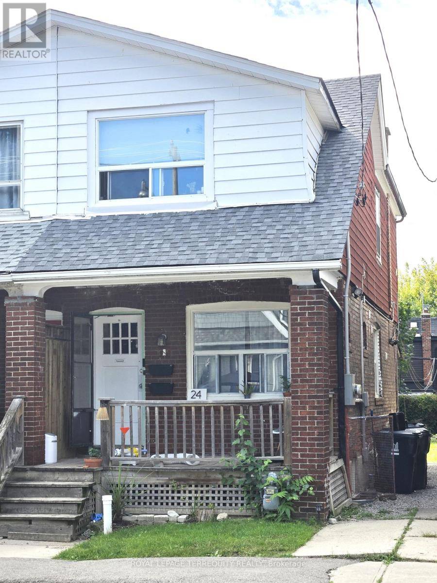 Toronto (south Riverdale), ON M4L2P4,24 Greenwood AVE #1