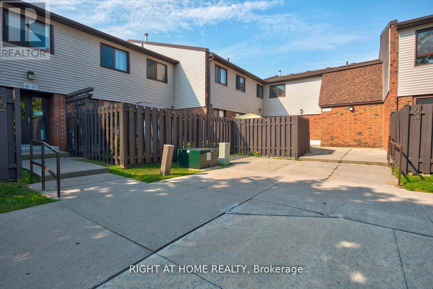 Oshawa (lakeview), ON L1J6E8,960 Glen ST #68