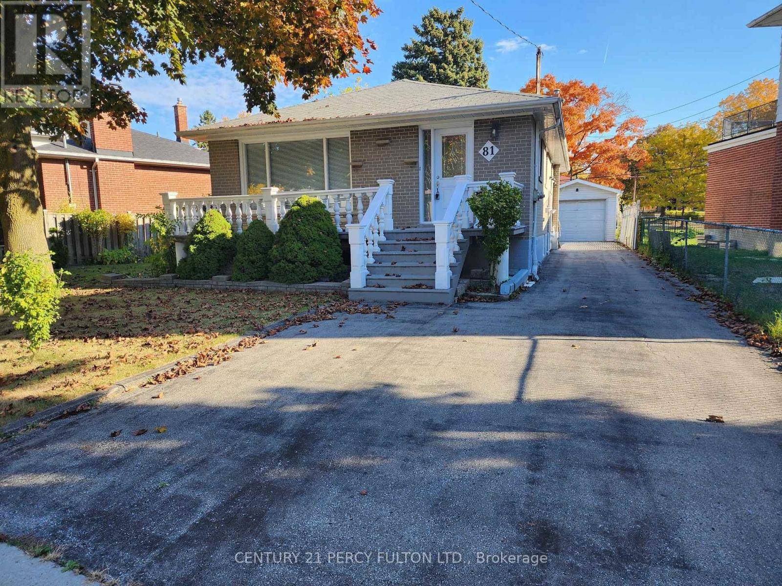 Toronto (woburn), ON M1H2M9,81 LYNNBROOK DRIVE