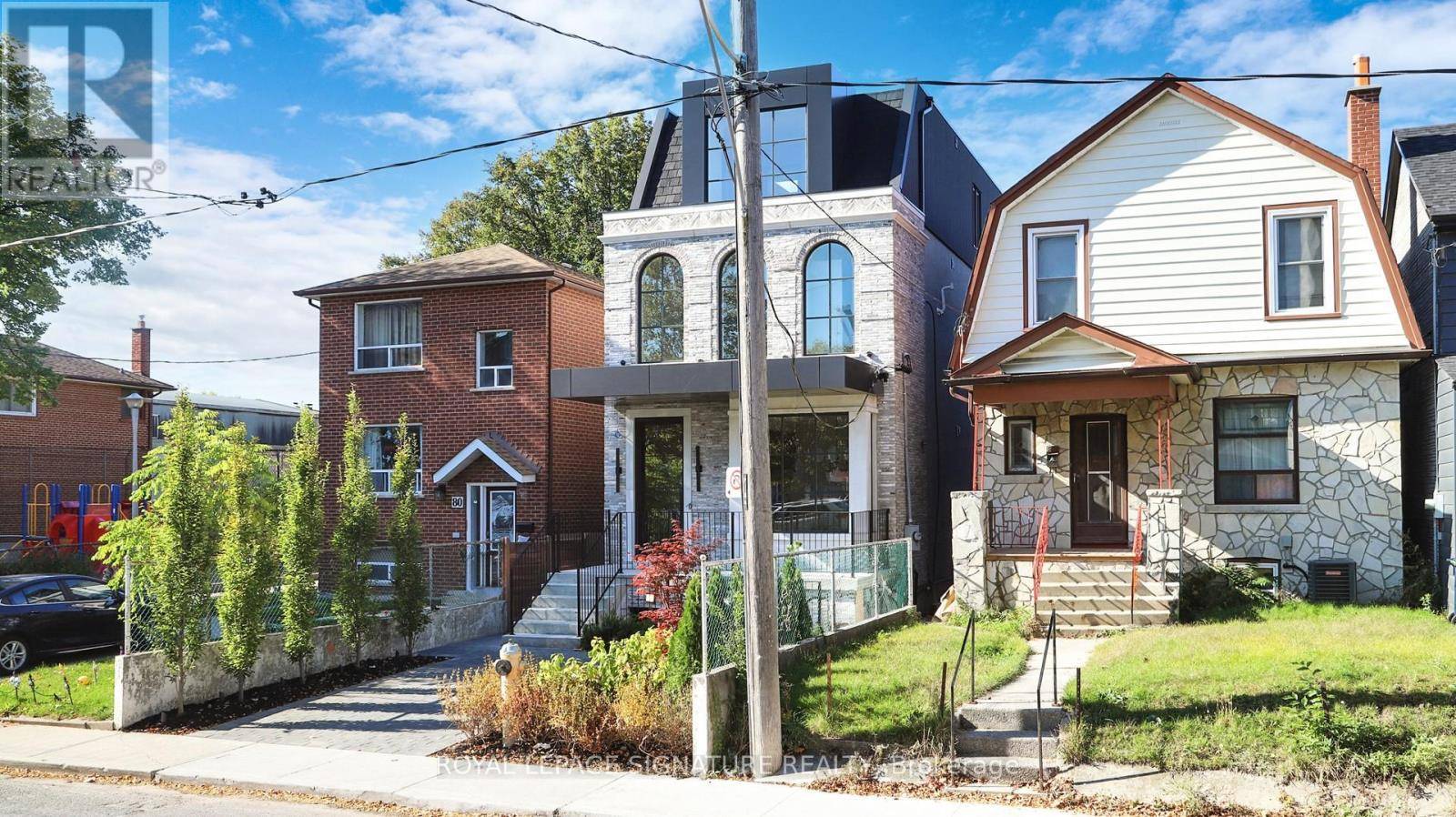 Toronto (playter Estates-danforth), ON M4K3N8,82 Gough AVE #Laneway