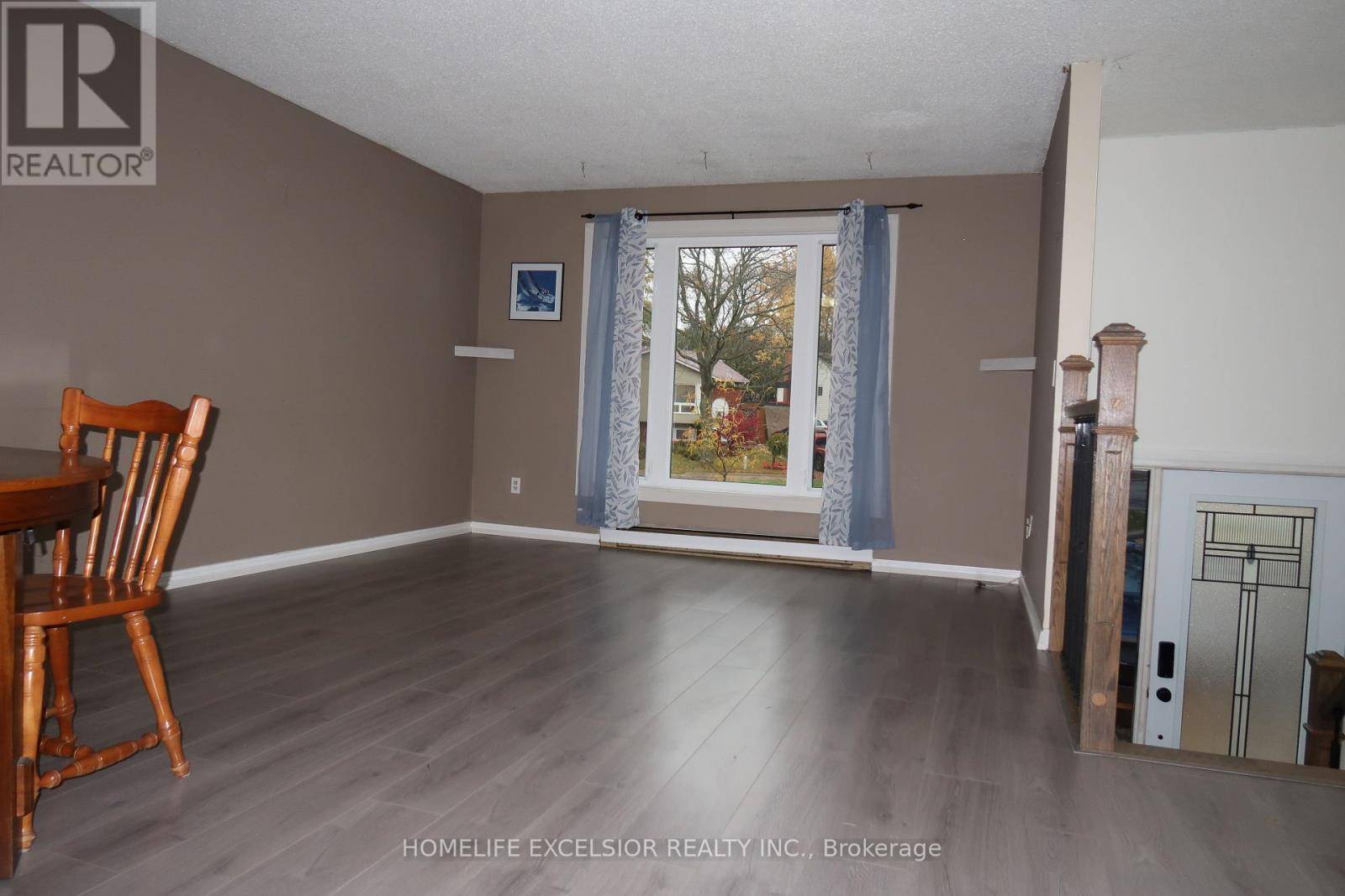 Oshawa (pinecrest), ON L1K1R7,713 BAYLA COURT