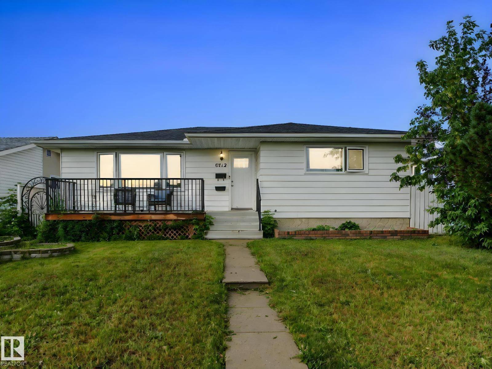 Edmonton, AB T5C2V9,6712 149A AV NW