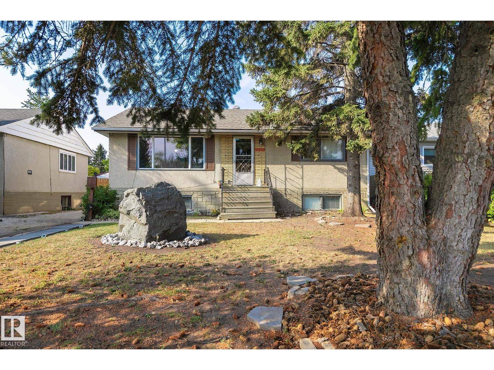 Edmonton, AB T5L4G4,11844 ST ALBERT TR NW