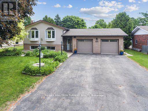 Innisfil (lefroy), ON L0L1W0,823 CHURCH DRIVE