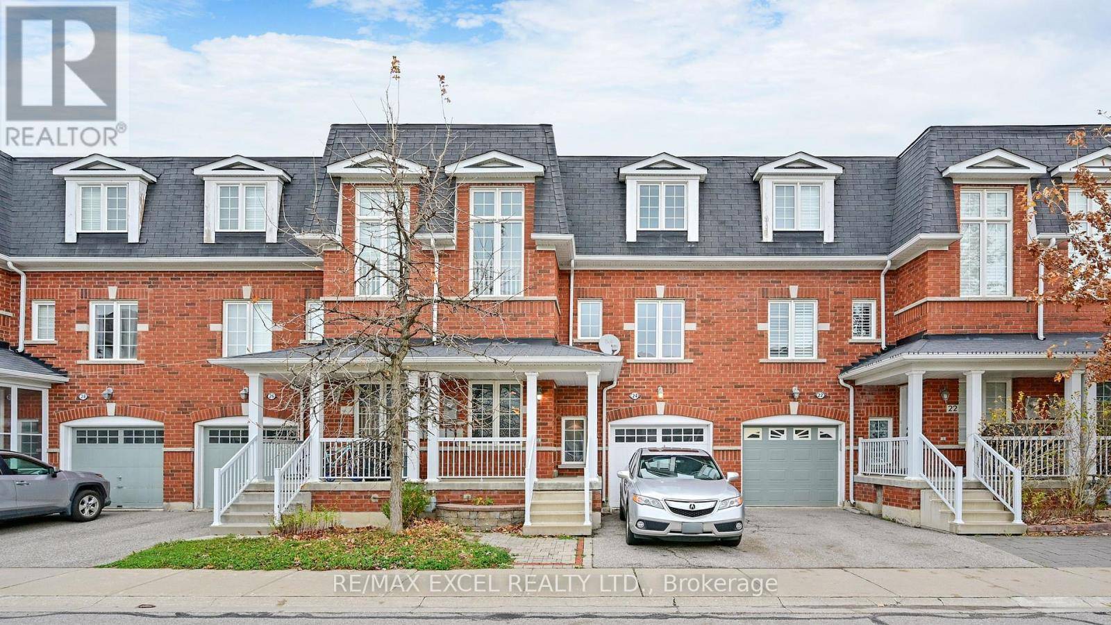 Richmond Hill (oak Ridges), ON L4E4L5,15 Old Colony RD #24