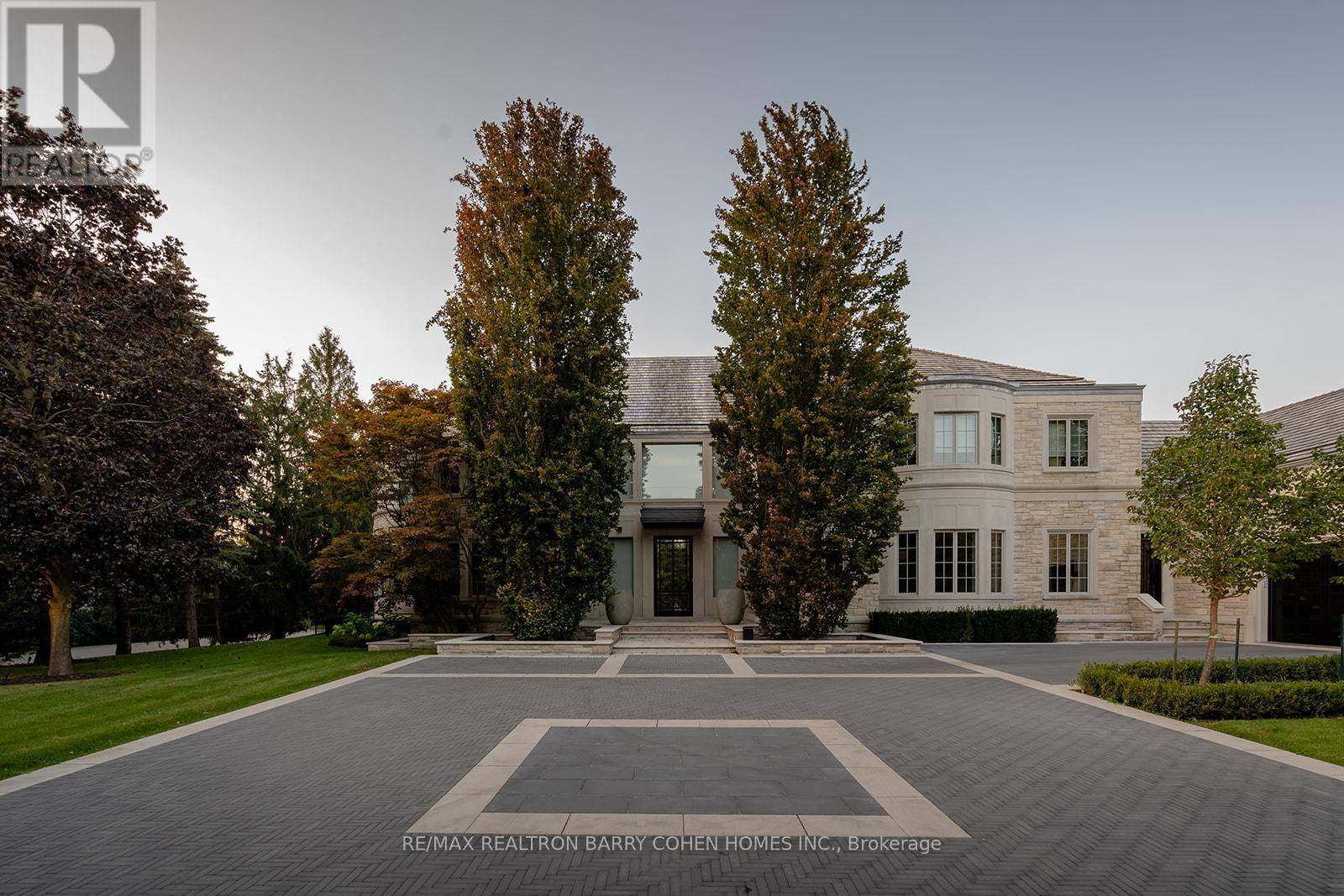 Vaughan (east Woodbridge), ON L4L2W5,186 PINE VALLEY CRESCENT
