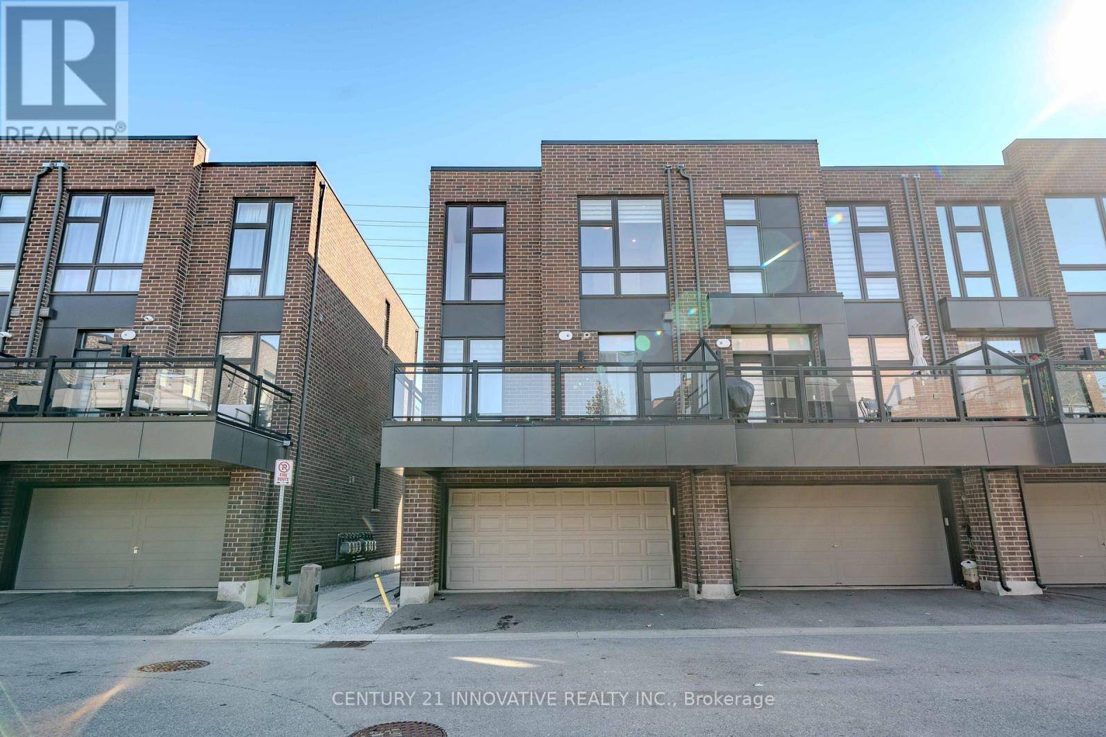 Vaughan (patterson), ON L4J0K1,9124 BATHURST STREET