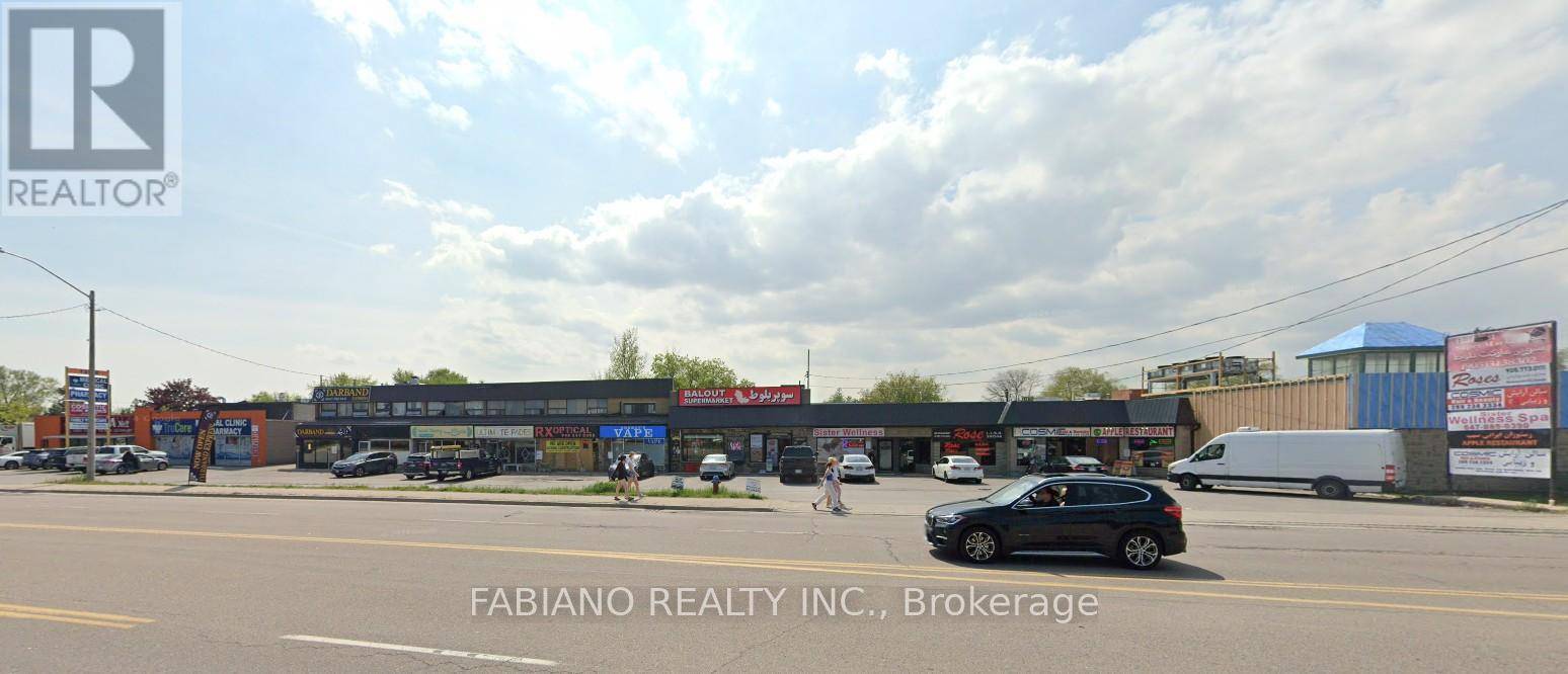 Richmond Hill (oak Ridges), ON L4E2T3,13130 Yonge ST #2