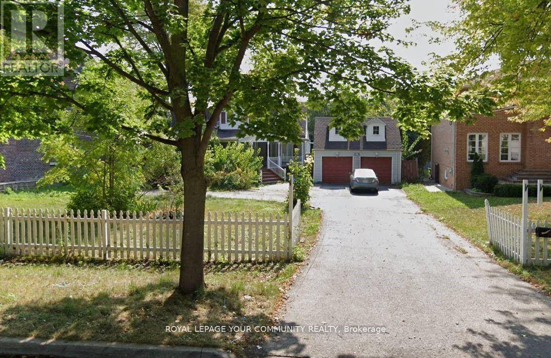 Richmond Hill (south Richvale), ON L4C6X4,19 Westwood (Upper) LN #A