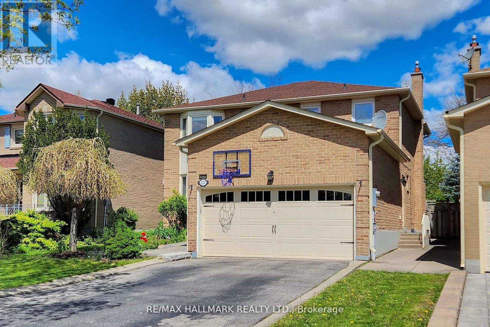 Richmond Hill (north Richvale), ON L4C7R7,127 O'CONNOR CRESCENT