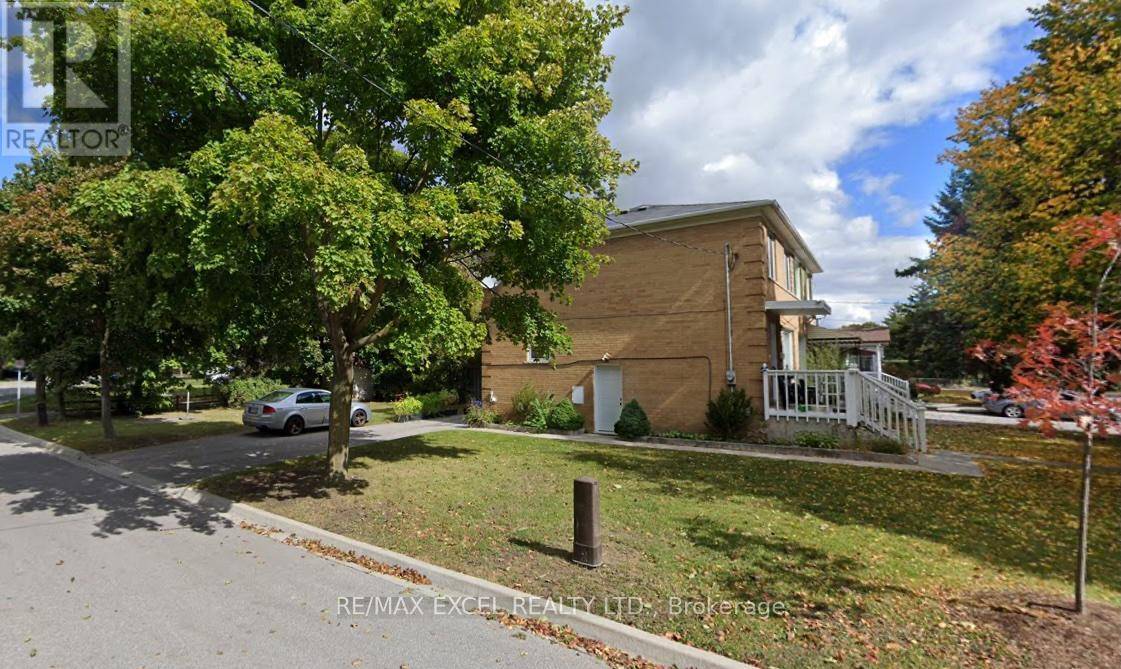 Richmond Hill (crosby), ON L4C2Y7,229 Zelda CRES #Upper