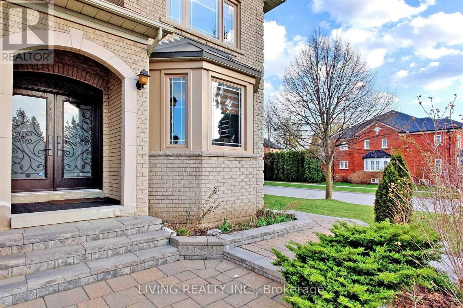 Richmond Hill (bayview Hill), ON L4B3W7,138 CLARENDON DRIVE