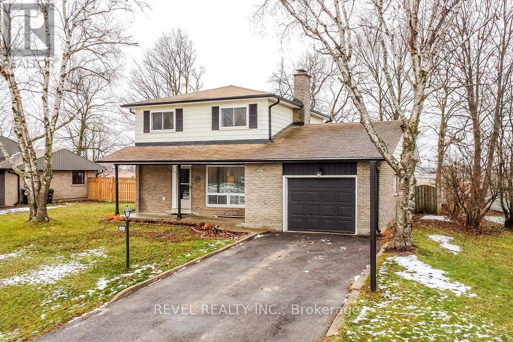 Innisfil (stroud), ON L9S1E5,261 NELSON CRESCENT