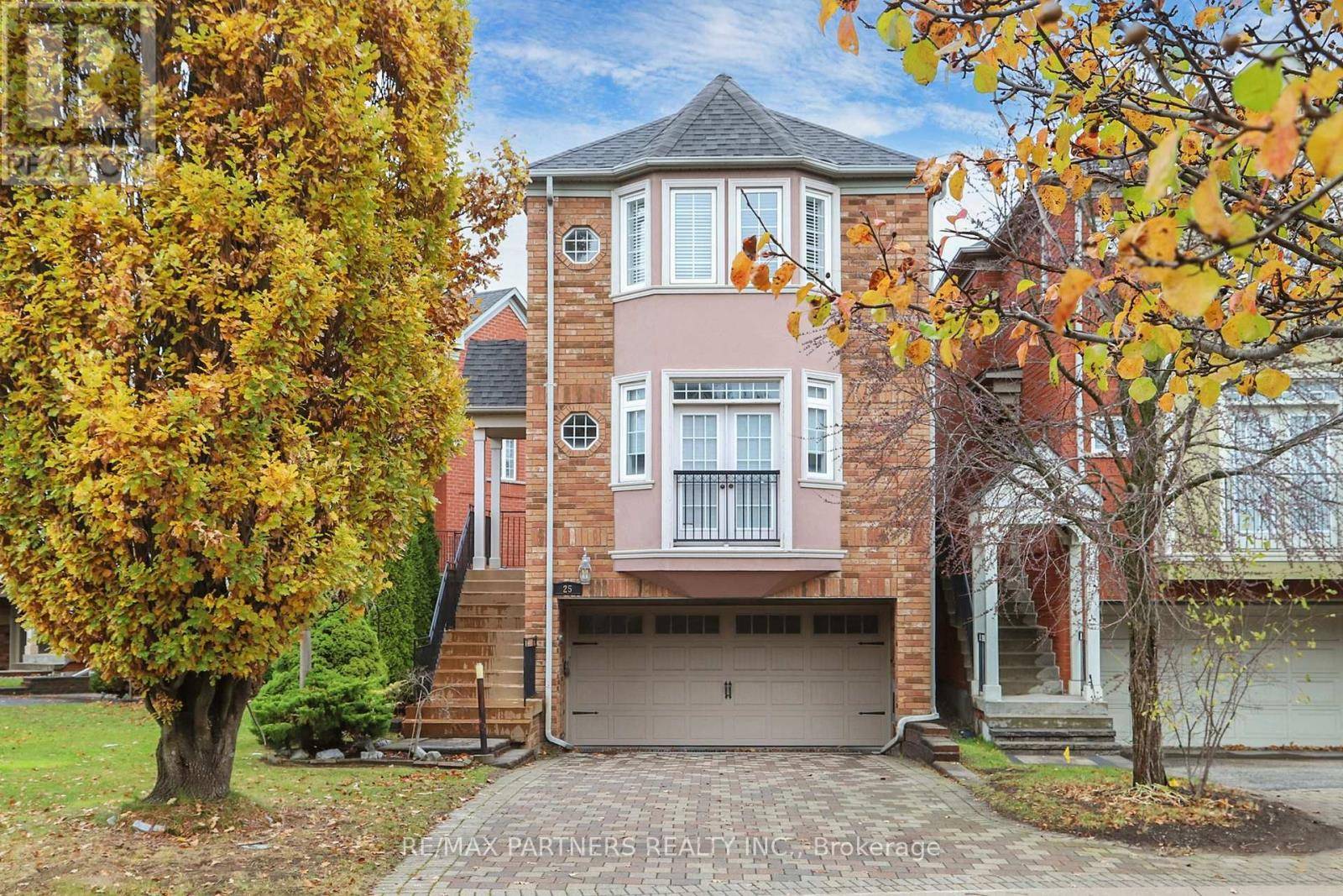 Markham (buttonville), ON L3R4G6,25 CRISPIN COURT