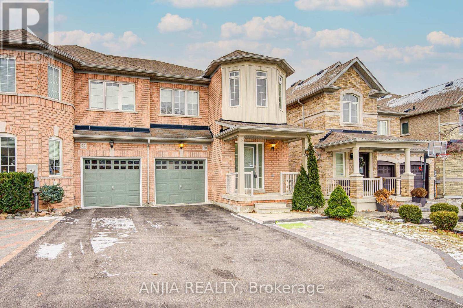 Whitchurch-stouffville (stouffville), ON L4A0R6,70 DUFFIN DRIVE