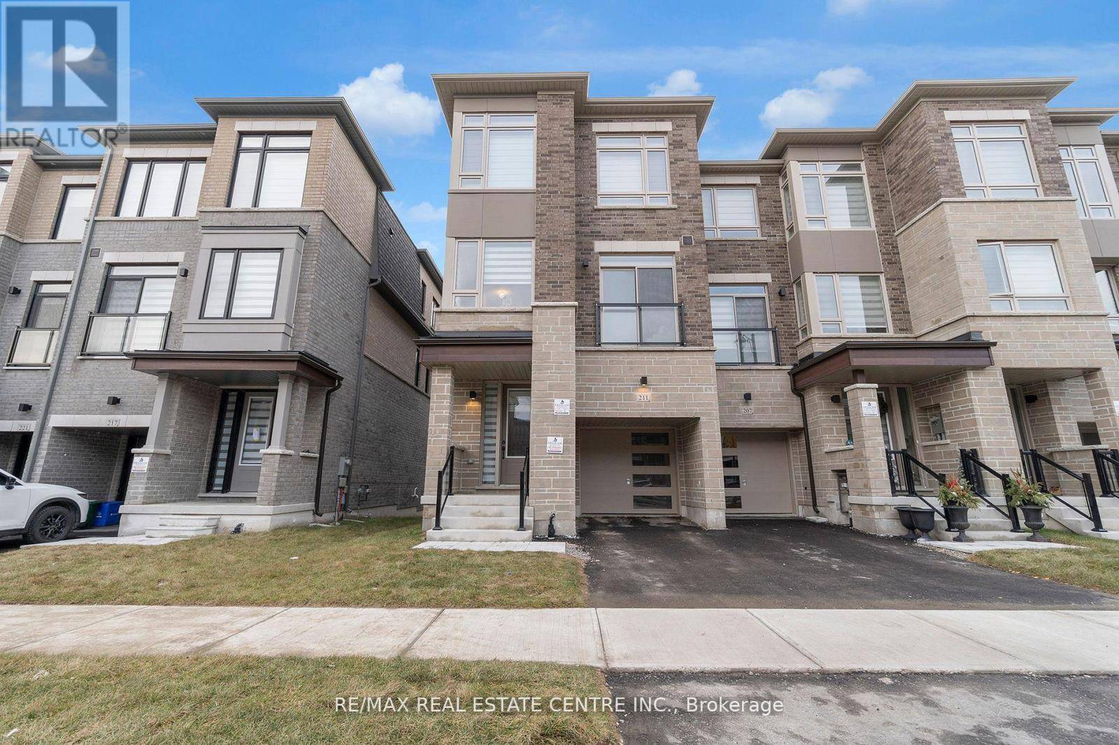 Vaughan (vellore Village), ON L4H5L4,211 TENNANT CIRCLE