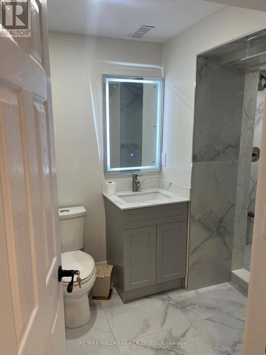 Richmond Hill (mill Pond), ON L4C9P5,30 Gatcombe CIR #Unit B
