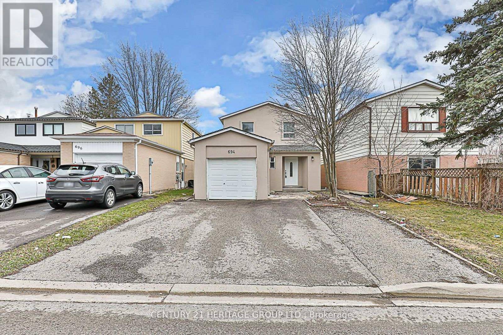 Newmarket (huron Heights-leslie Valley), ON L3Y4Z2,694 BEMAN DRIVE