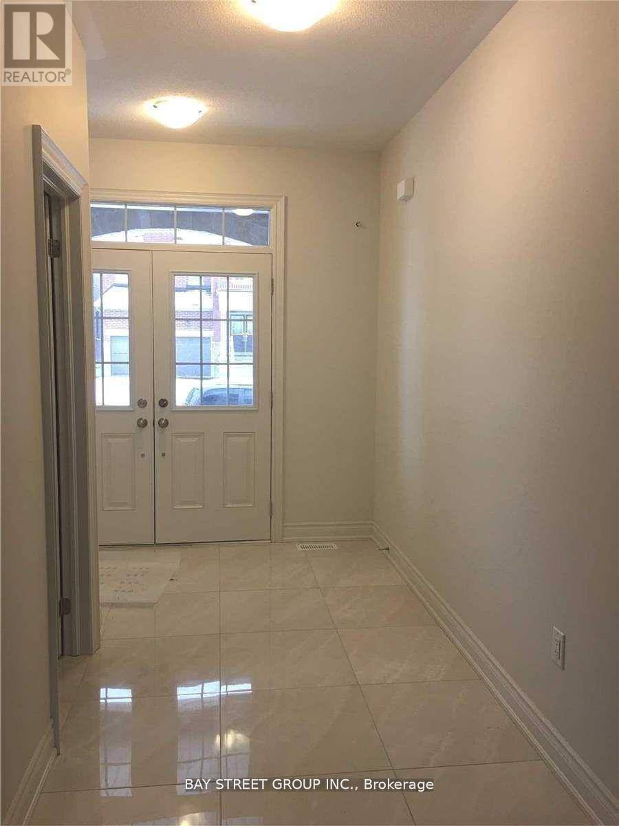 East Gwillimbury (holland Landing), ON L9N0T4,7 YARROW LANE