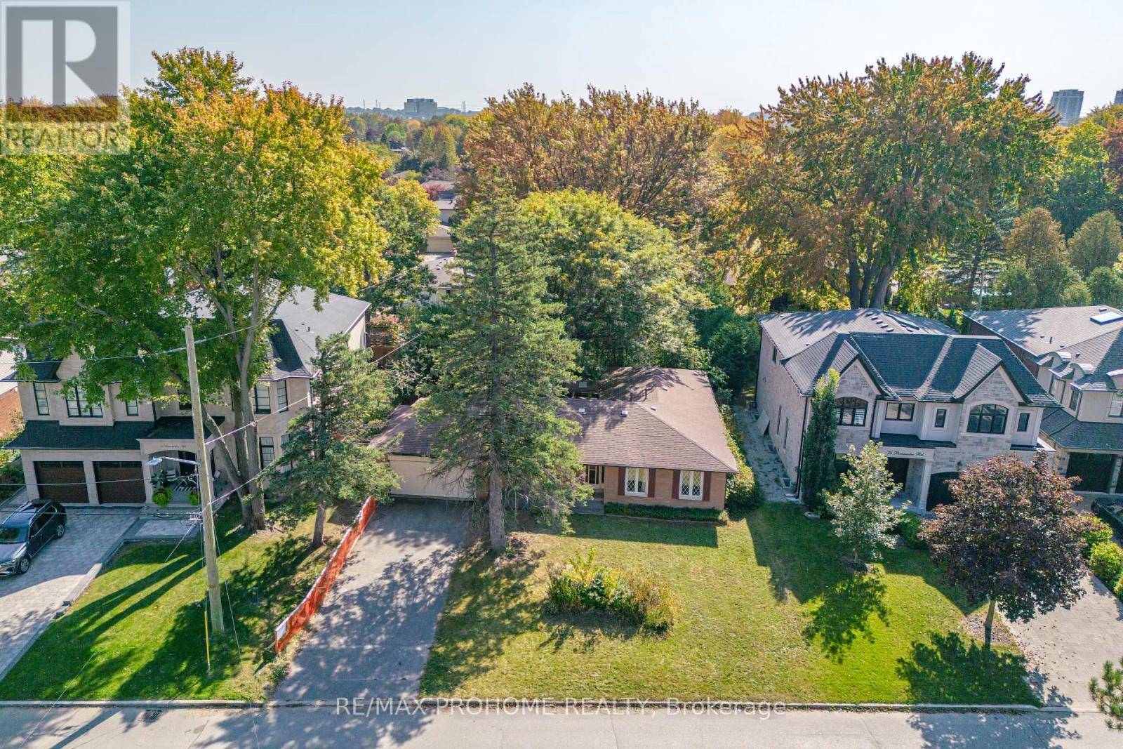Markham (unionville), ON L3R1X5,9 POMANDER ROAD