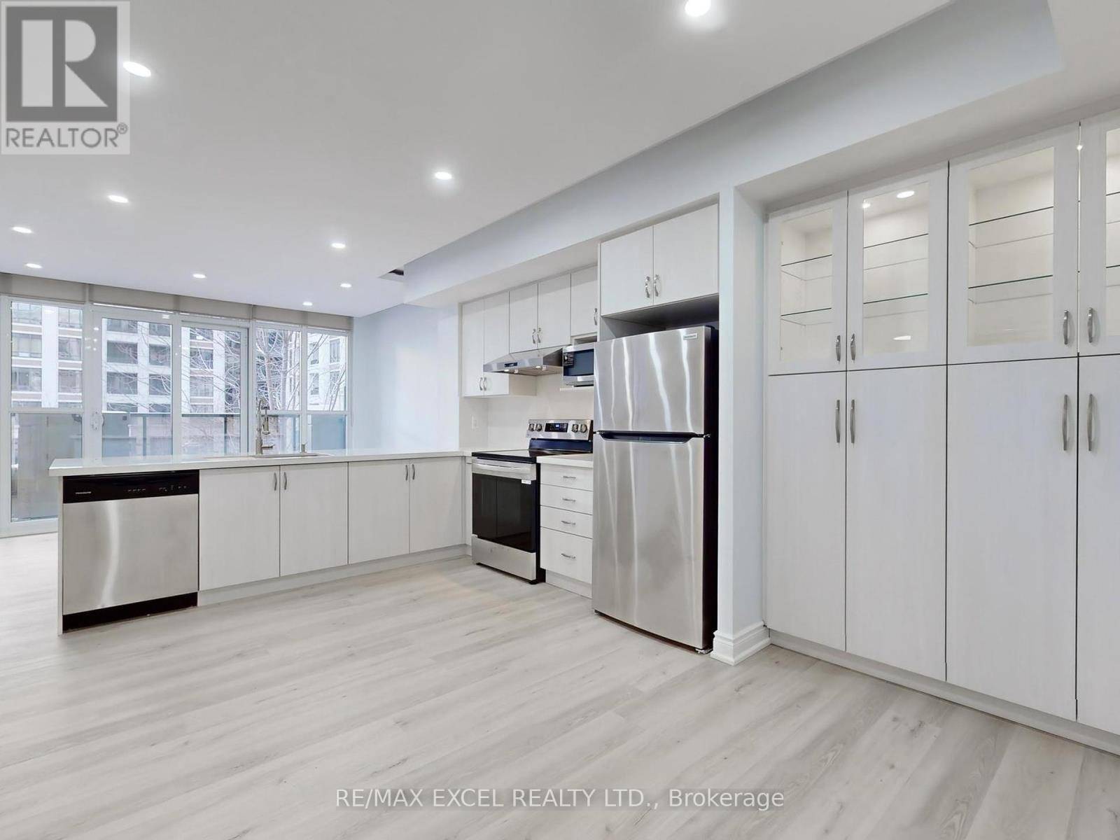 Markham (unionville), ON L6G0E8,89 South Town Centre BLVD #317