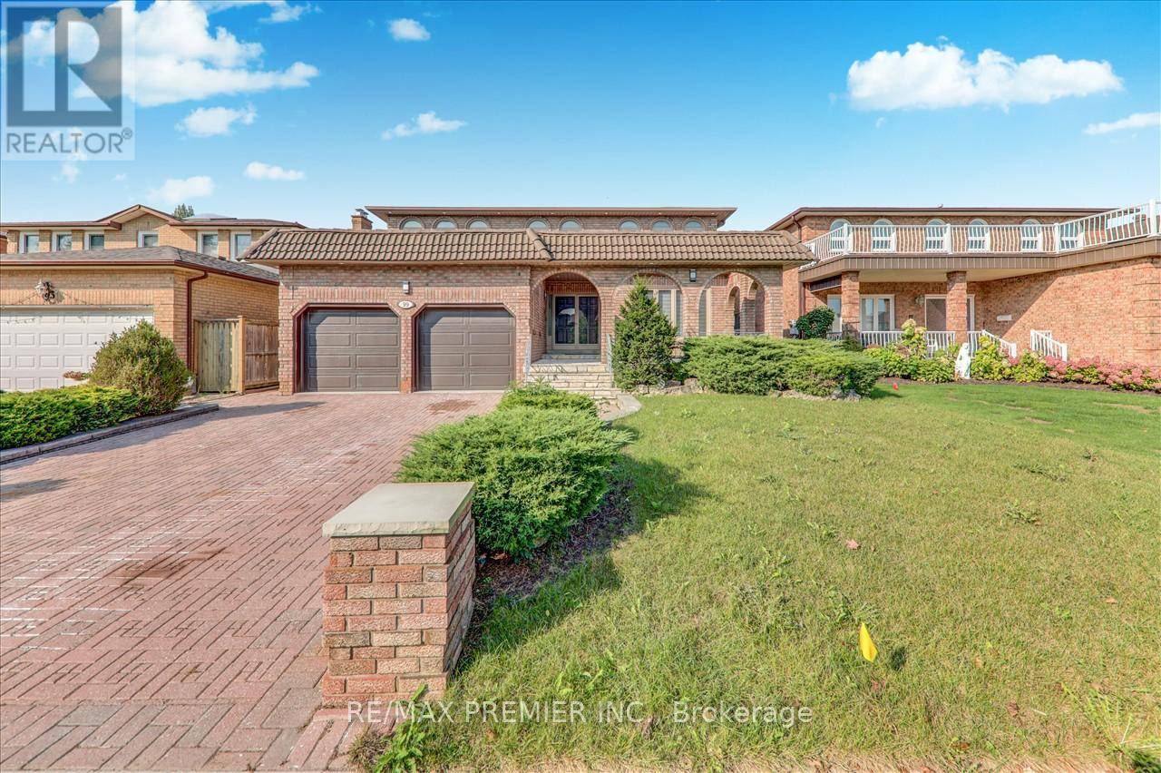 Vaughan (east Woodbridge), ON L4L1H7,99 BENJAMIN DRIVE