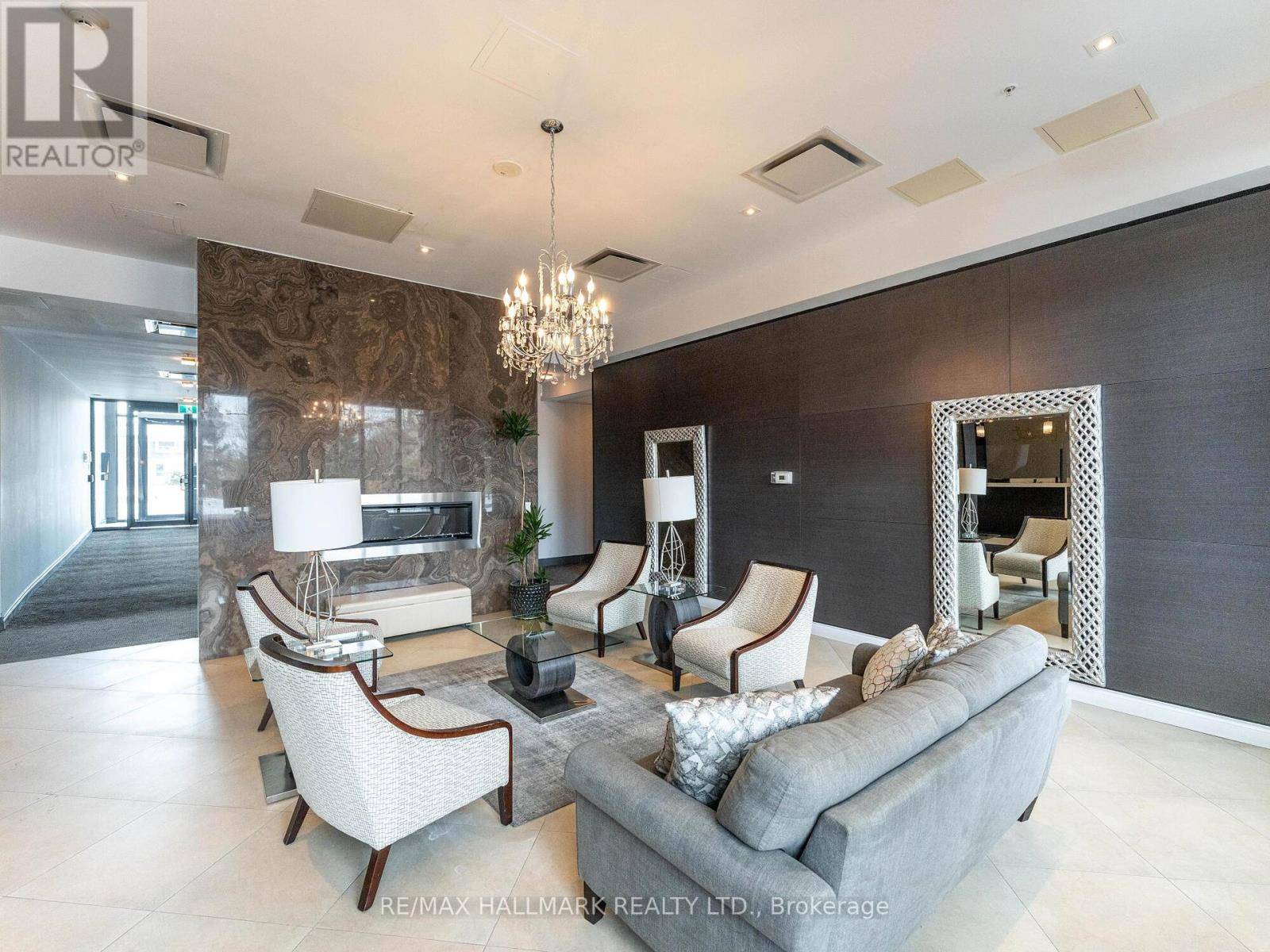 Richmond Hill (jefferson), ON L4E3N8,11611 Yonge ST #607