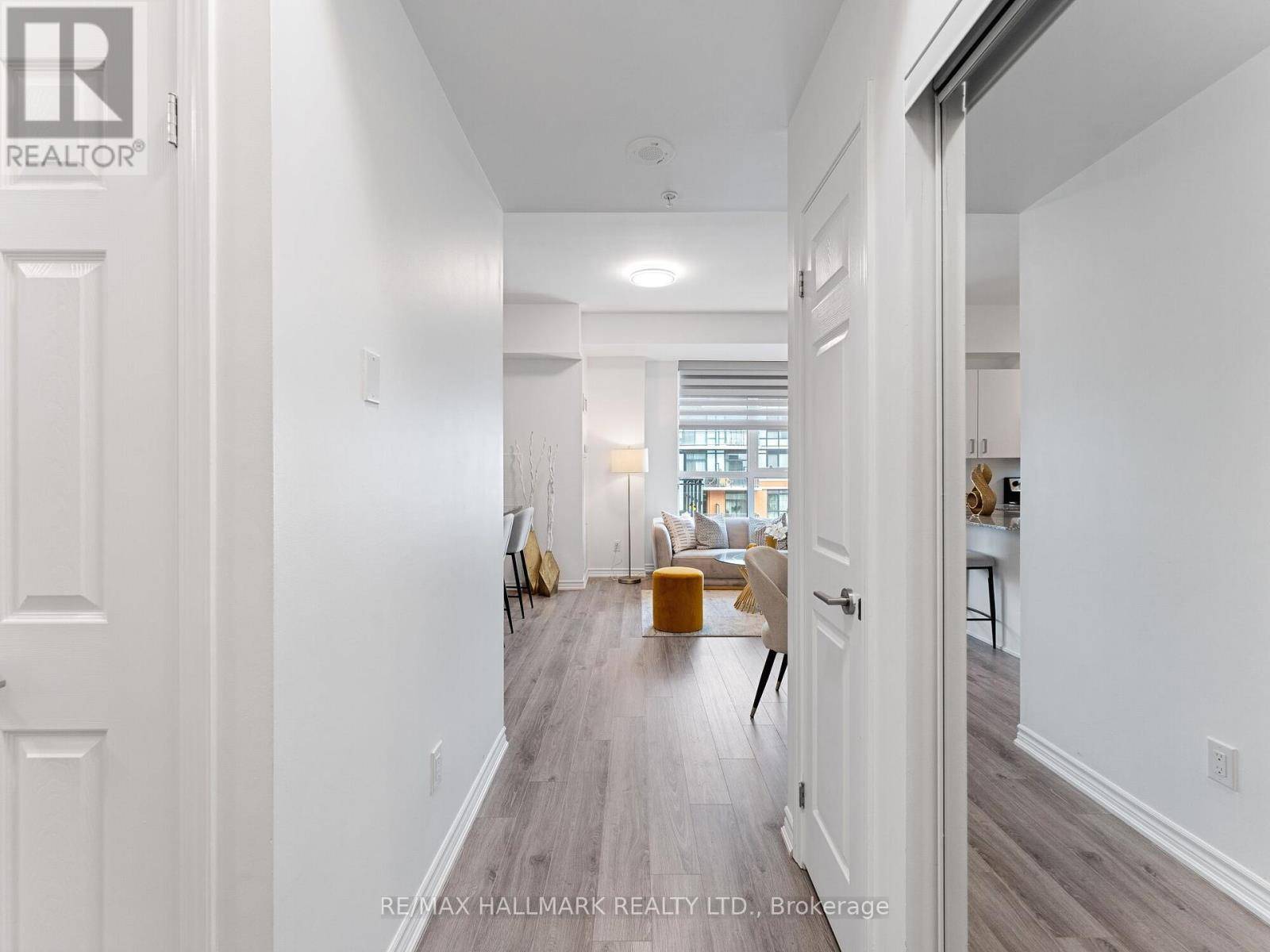Richmond Hill (jefferson), ON L4E3N8,11611 Yonge ST #607