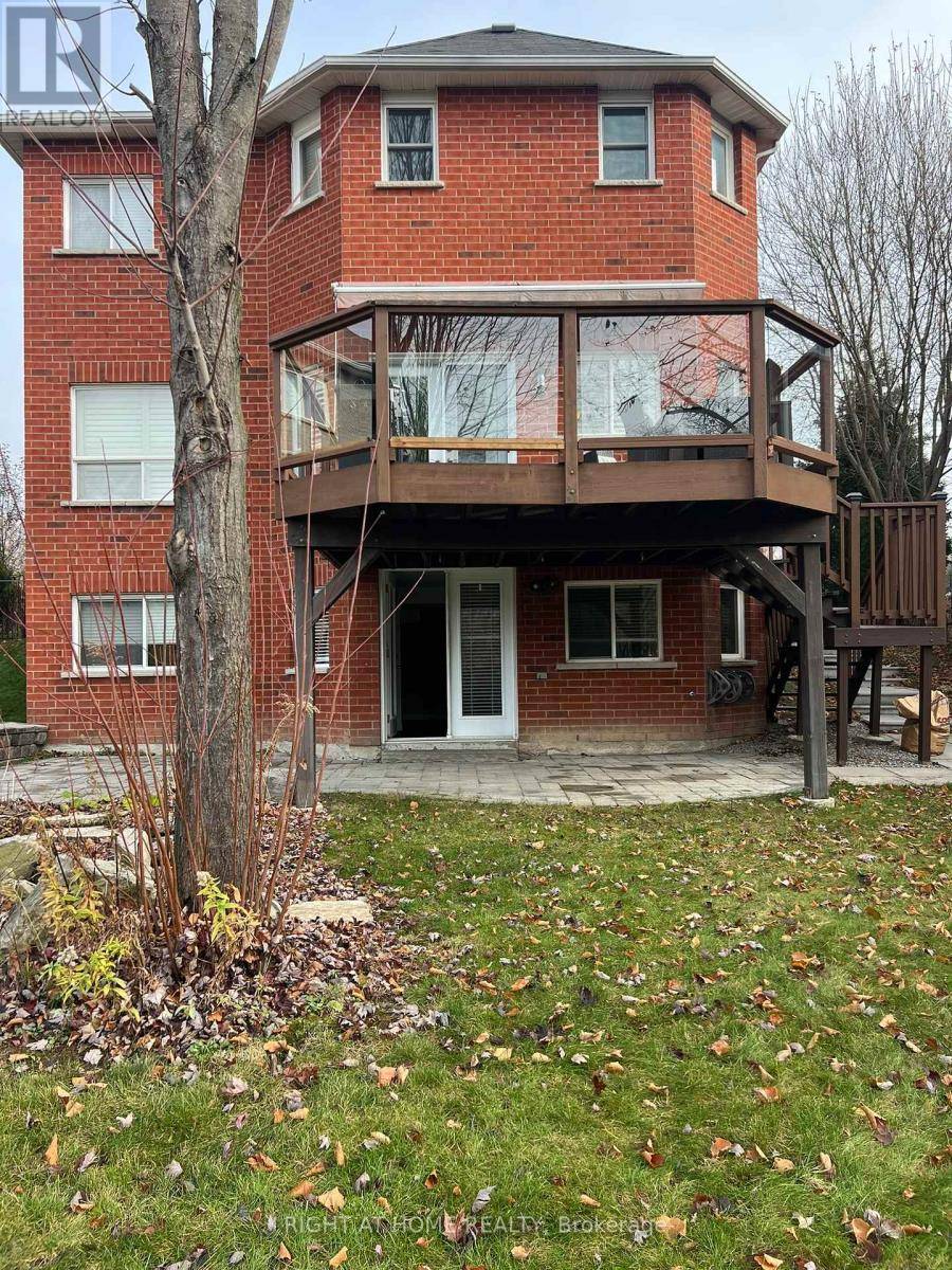 Newmarket (stonehaven-wyndham), ON L3X2H3,864 Shadrach DR #Lower L