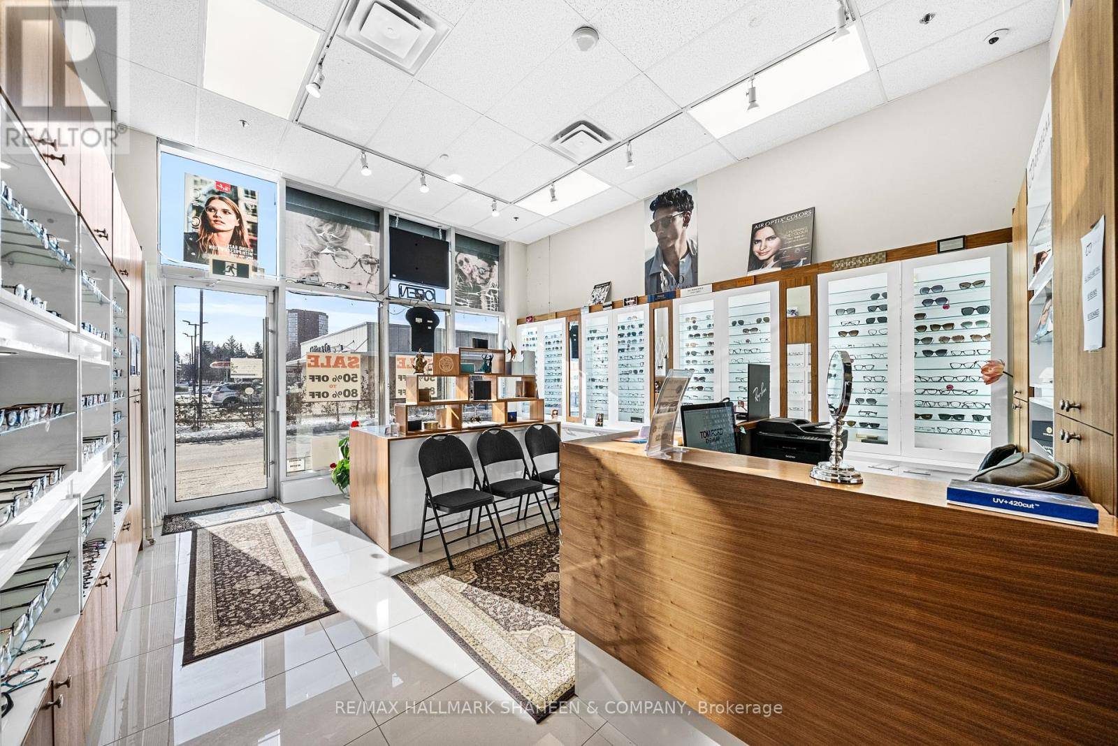 Richmond Hill (north Richvale), ON L4C1V6,9610 Yonge ST #B10