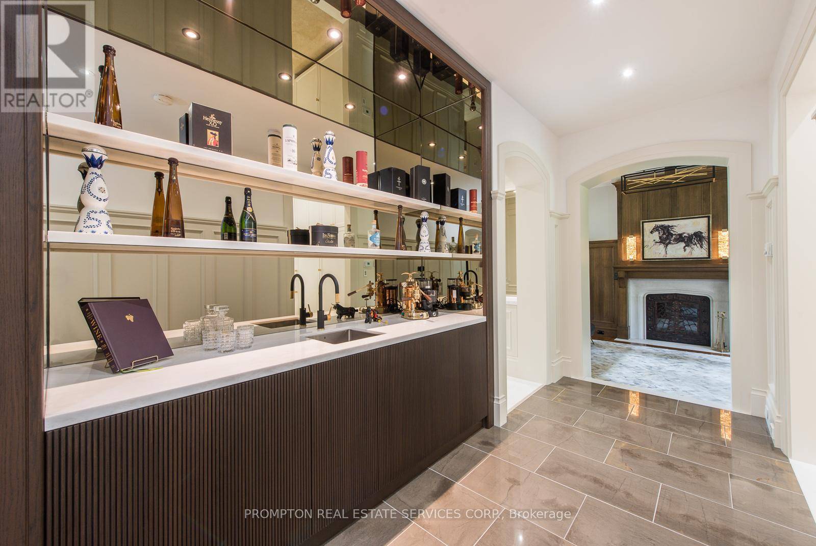 Vaughan (east Woodbridge), ON L4L3A5,40 GOLF AVENUE