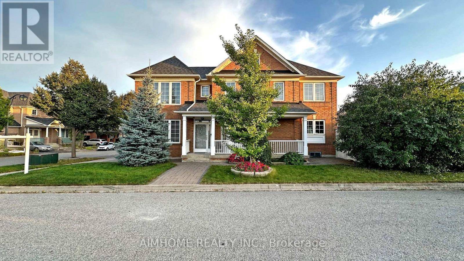 Markham (berczy), ON L6C2M7,61 SARUM CRESCENT S