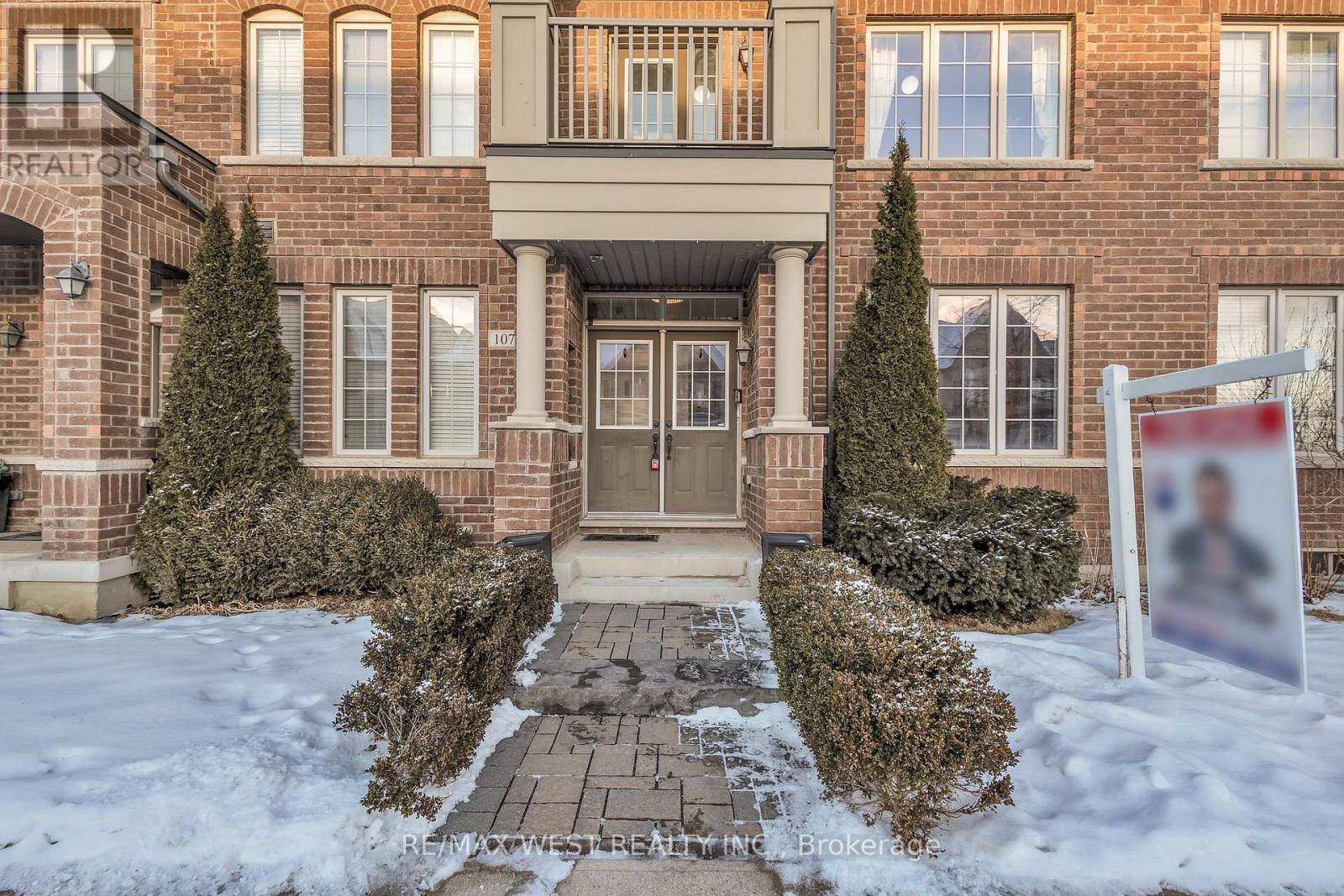 Vaughan (kleinburg), ON L4H3Y2,107 BARONS STREET E