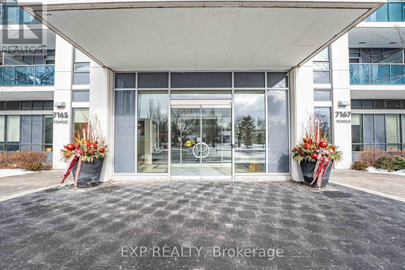 Markham (grandview), ON L3T0C9,7165 Yonge ST #906