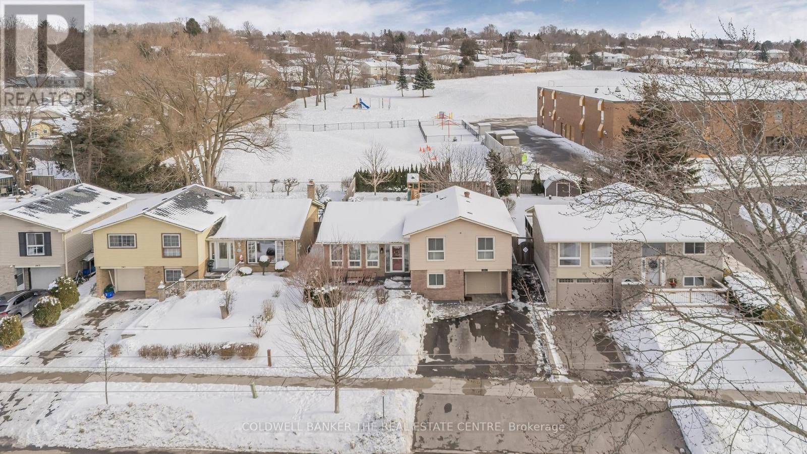 Newmarket (huron Heights-leslie Valley), ON L3Y3L5,237 PATTERSON STREET