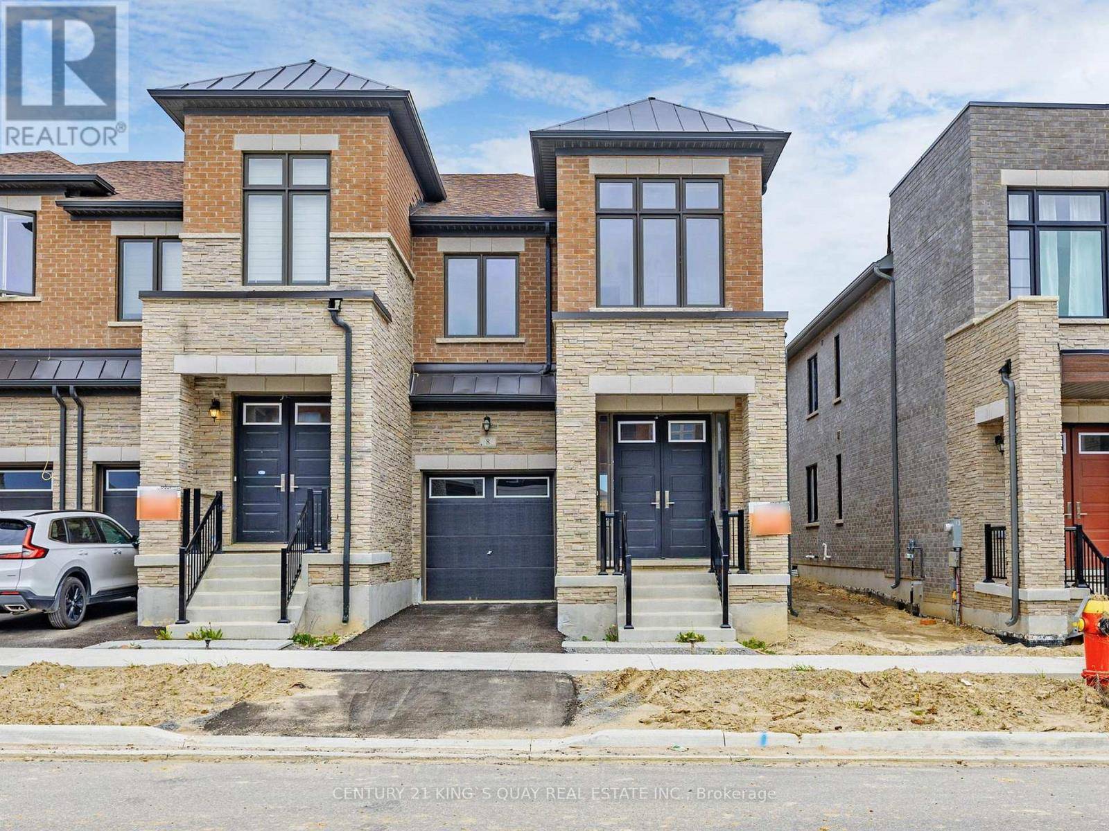 Richmond Hill, ON L4E1K8,8 SCHMELTZER CRESCENT