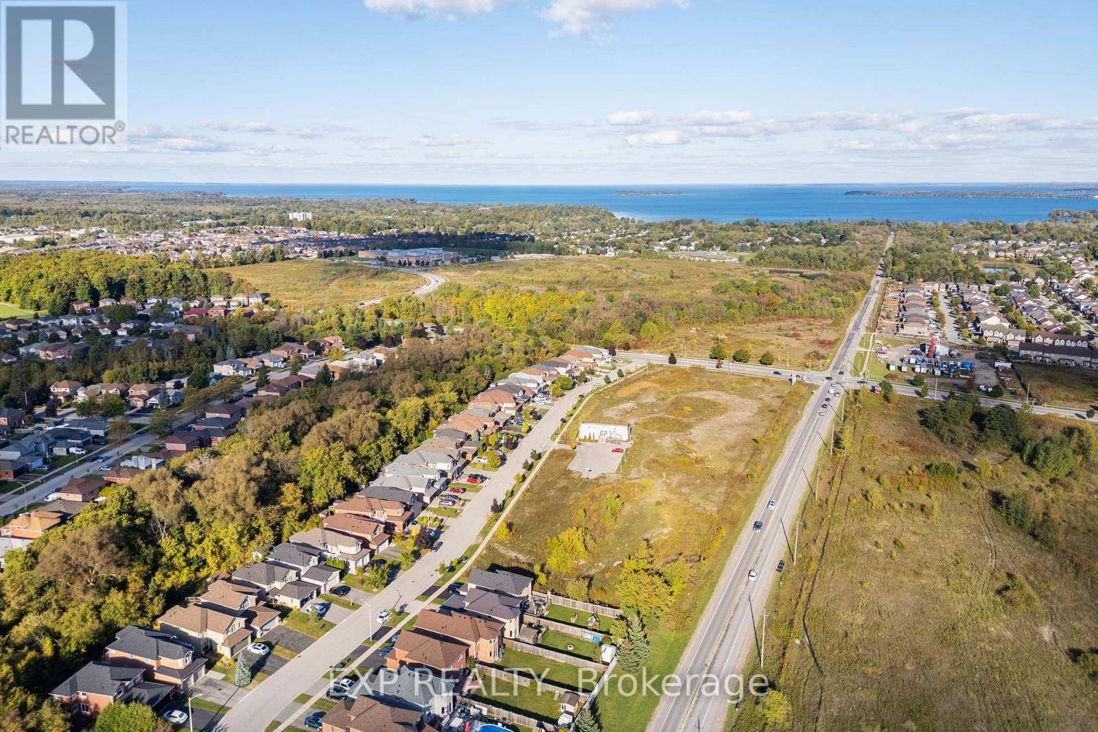 Innisfil (alcona), ON L9S4Y6,1316 FOX HILL STREET