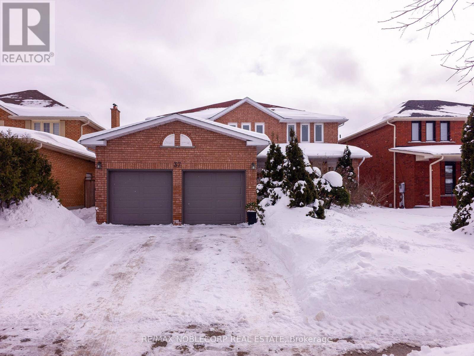 Vaughan (east Woodbridge), ON L4L7L6,37 FATHER ERMANNO CRESCENT