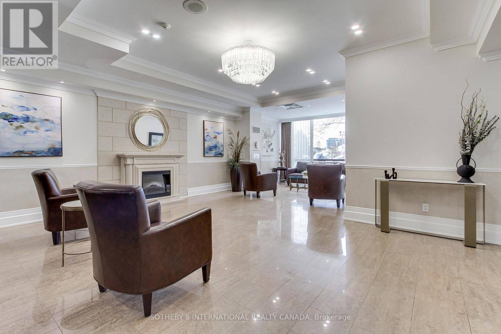 Richmond Hill (north Richvale), ON L4C9S5,40 Harding BLVD West #301