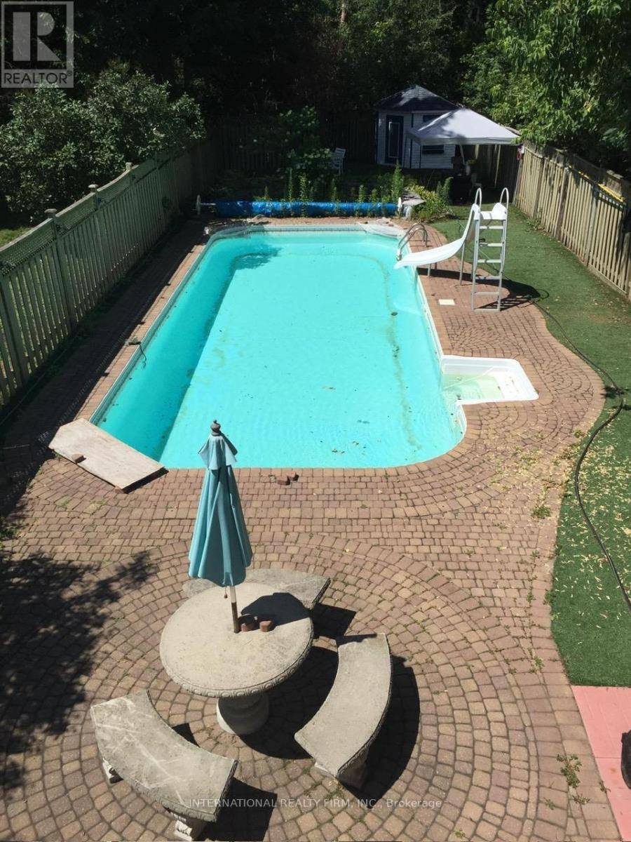Newmarket (gorham-college Manor), ON L3Y8P9,276 SHERIDAN COURT