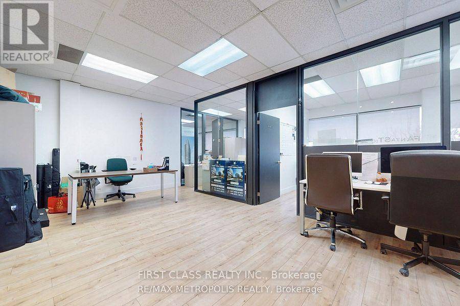 Markham (milliken Mills West), ON L3R2W1,7481 Woodbine AVE #200