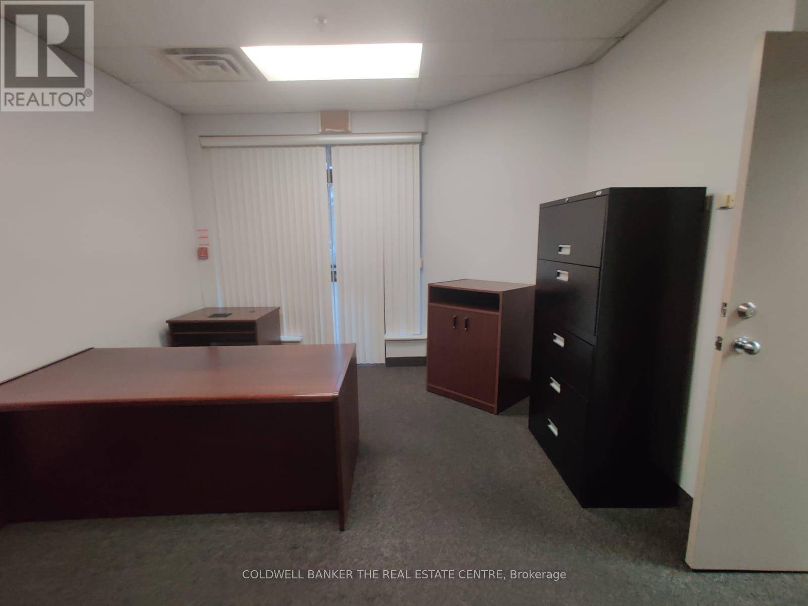 Markham (milliken Mills West), ON L3R5X1,16 Esna Park DR #102