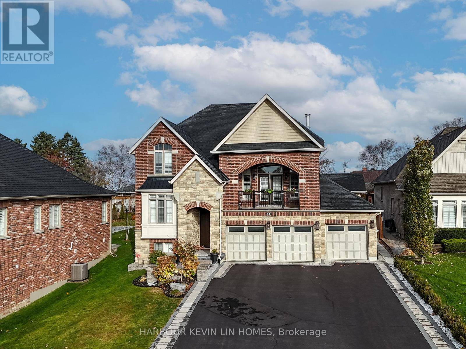 Innisfil (cookstown), ON L0L1L0,44 PHILSON COURT