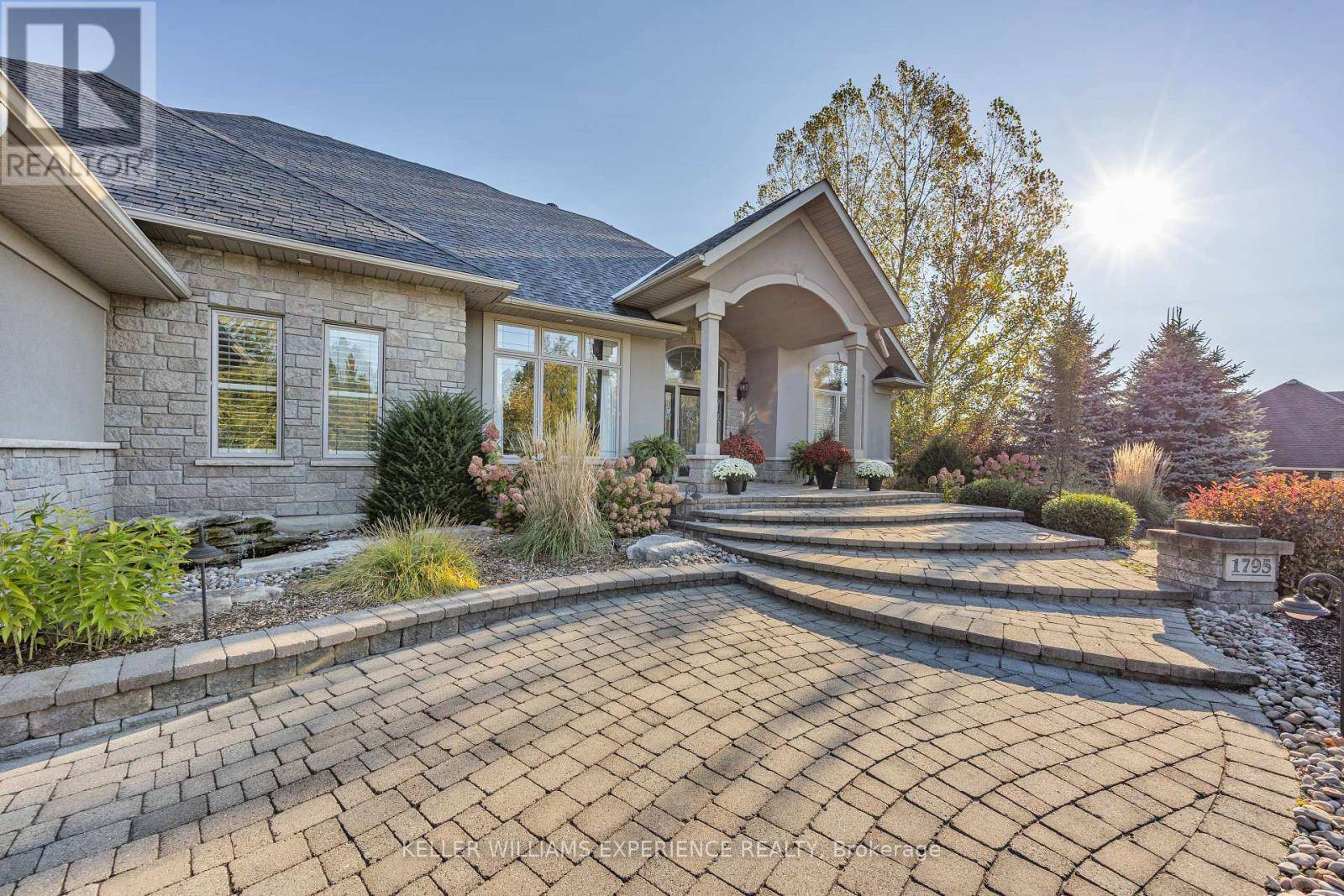 Innisfil, ON L9S5A3,1795 INNISBROOK STREET