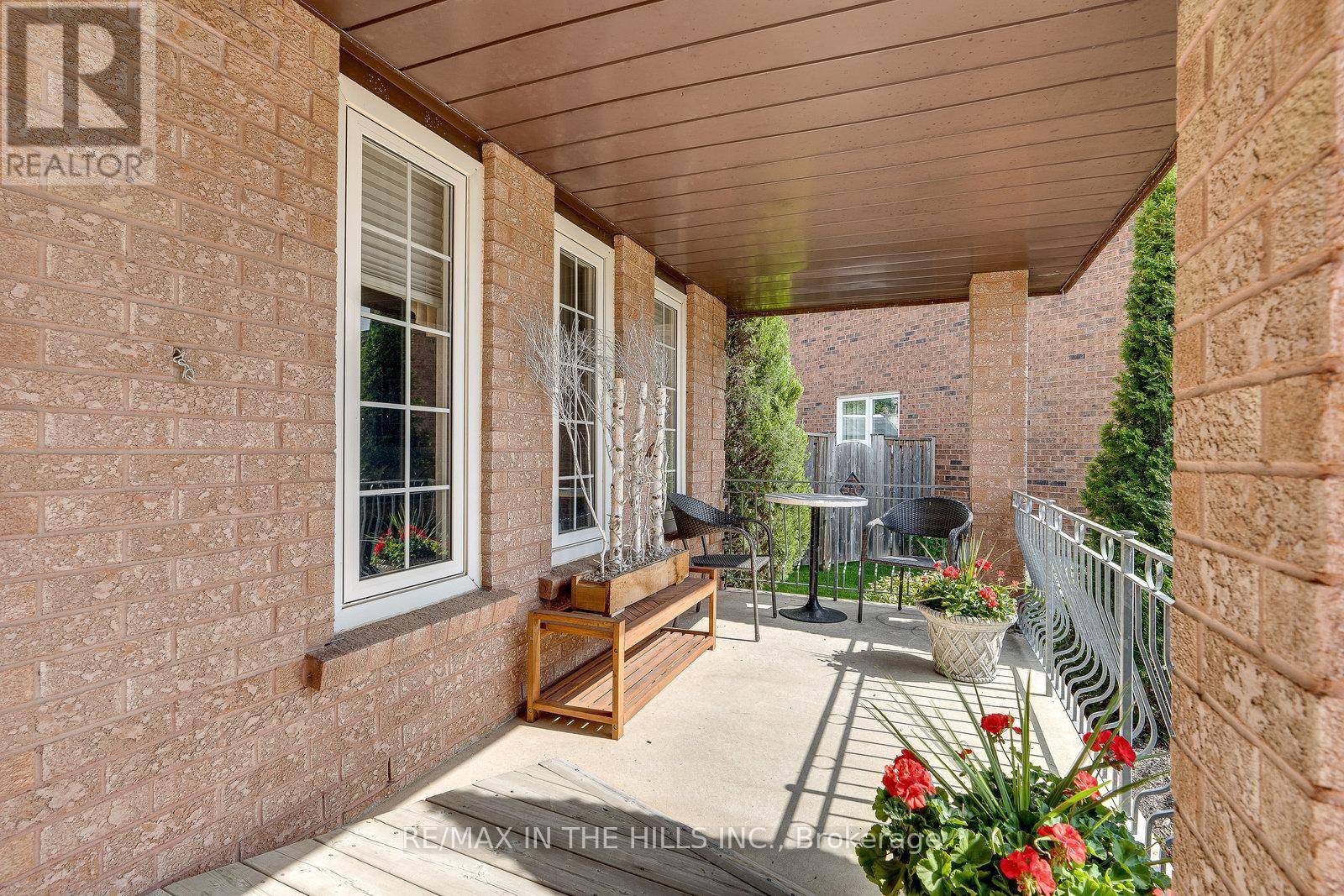 Vaughan (west Woodbridge), ON L4L6P9,275 TRITON AVENUE