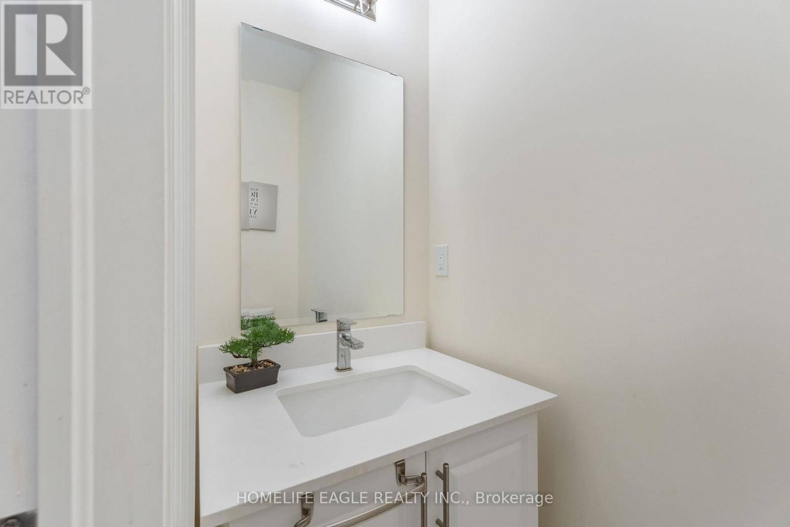 East Gwillimbury (queensville), ON L9N0S1,157 KENNETH ROGERS CRESCENT