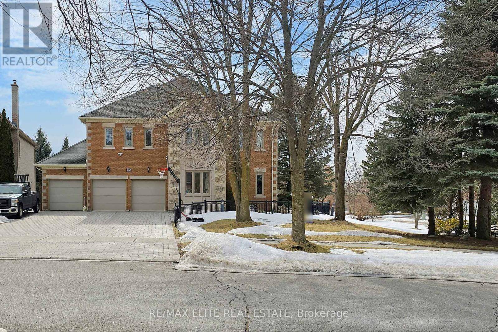 Richmond Hill (bayview Hill), ON L4B2G9,36 GLENARDEN CRESCENT