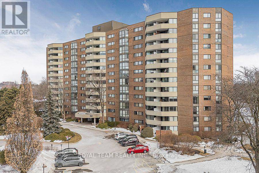 Richmond Hill (north Richvale), ON L4C5L1,50 Baif BLVD #706